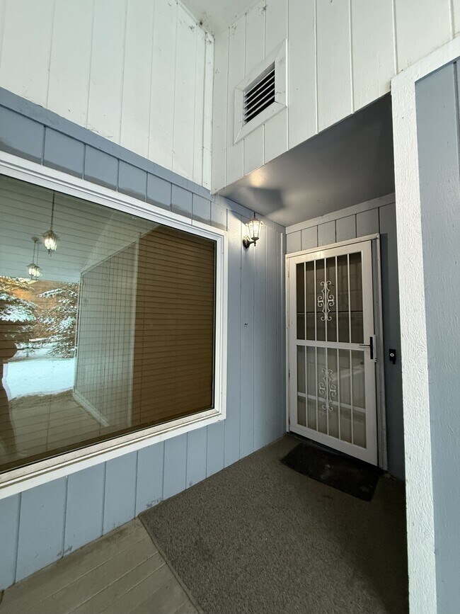 Foto del edificio - 6380 S Settlers Bay Dr