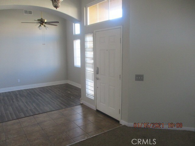 Building Photo - 44735 Kit Ct