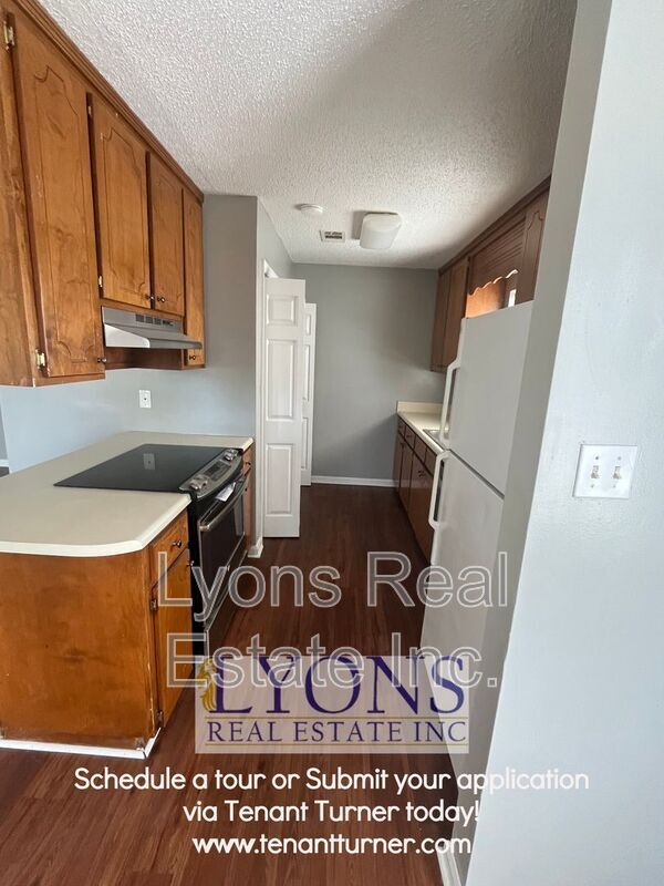 Foto del edificio - 1602 Lexington Cir