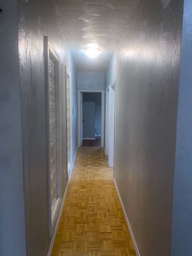 HALLWAY - 277 Humboldt Ave