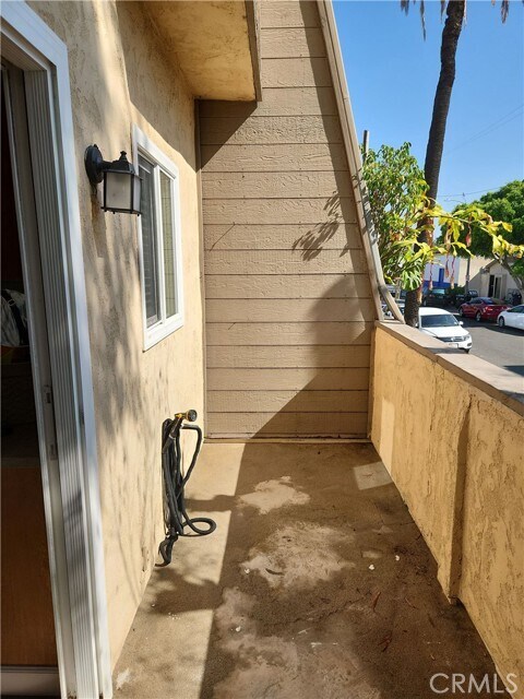 Foto principal - 839 E 9th St