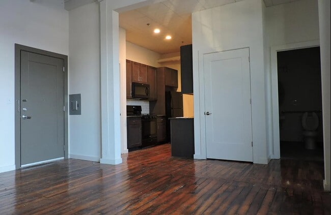 Puerta de entrada y cocina - 69 King St