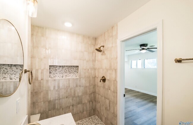 Building Photo - 3615 Vogel Dr NW