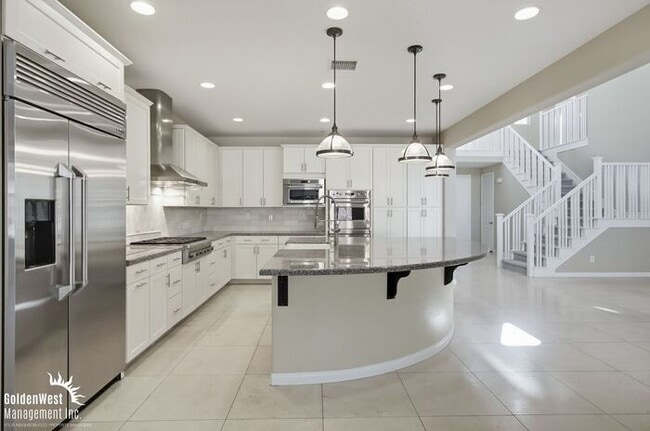 Building Photo - Beautifully Appointed 5Bdm 4Ba Home Located in San Marcos!