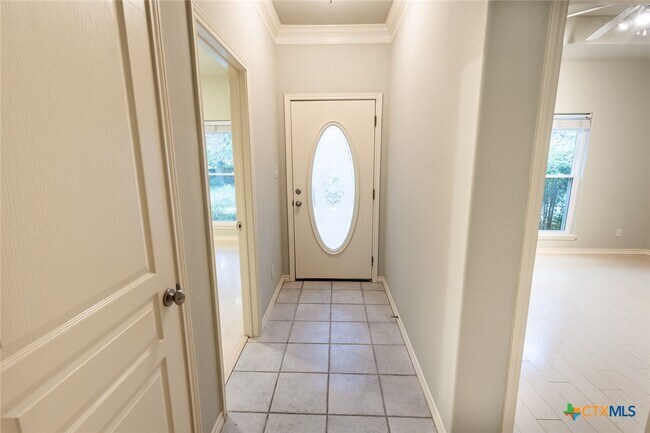 Foto del edificio - 605 Burleson St