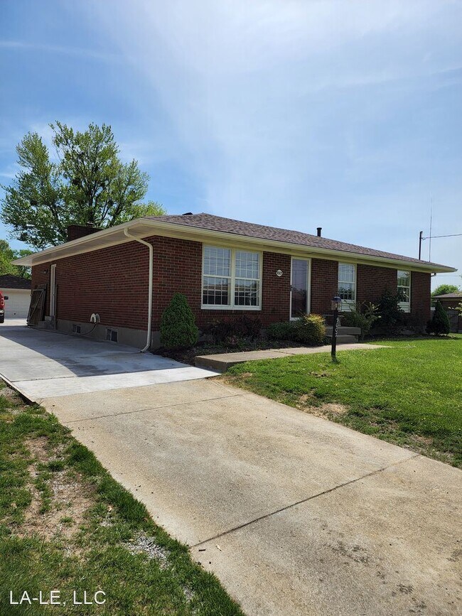 Building Photo - 3 br, 2 bath House - 9007 Shevie Dr.