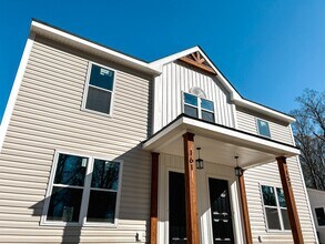 Building Photo - 177 N Clarendon Dr