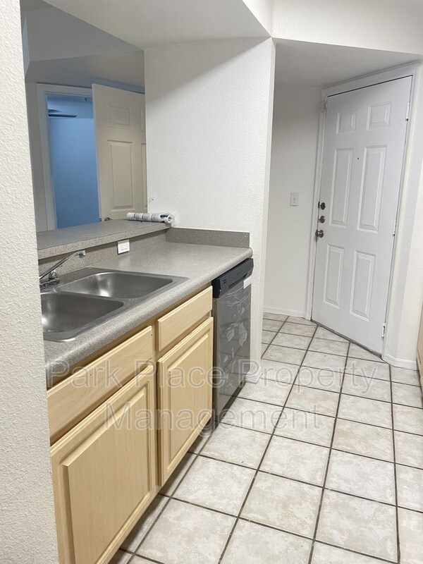 412 Summit Ridge Pl Unit 114, Longwood, FL 32779 Condo for Rent in