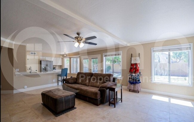 Building Photo - 877 W Shellfish Dr