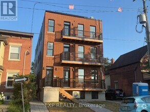 Building Photo - 170-170 Pretoria Ave