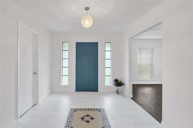 Foto del edificio - 13406 Cologne Dr