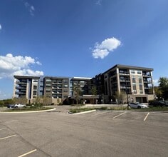 Building Photo - 337 W Diehl Rd