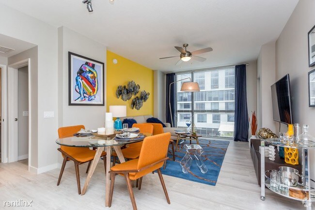 Foto del edificio - 2 br, 2 bath  - 3606 NW 82nd Ave