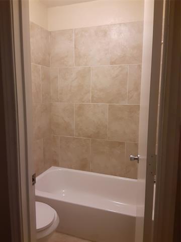 Building Photo - 2810 Ridgecrest Dr