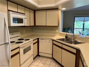 Building Photo - 13351 Greengate Blvd
