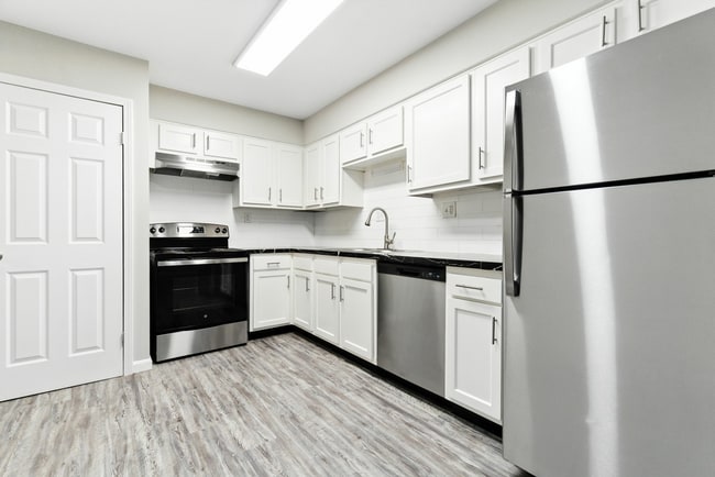 9400 Hurstbourne Park Blvd-32.jpg - The Rye Apartments