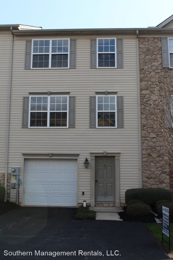 42 Buttonwood Ln, Hallam, PA 17406 House Rental in Hallam, PA