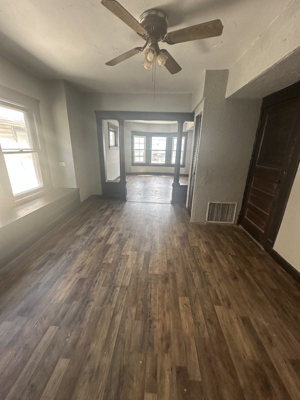 Building Photo - 3802 Poe Ave