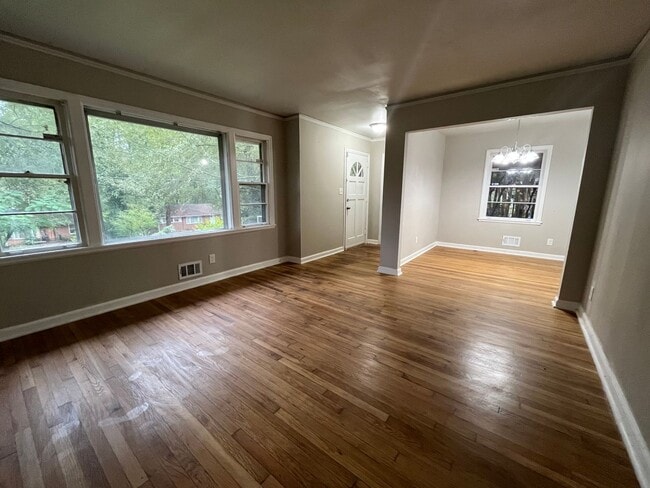 Foto del edificio - COMING SOON: Classic charm, peaceful living, your Forest Park retreat awaits in this spacious 3-b...