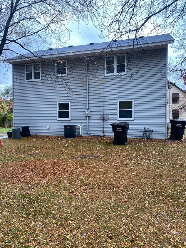 322 18th Ave E, Menomonie, WI 54751 House Rental in Menomonie, WI