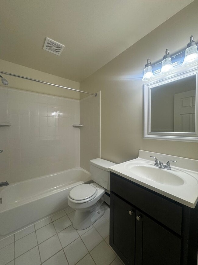 Interior Photo - Broadmore Apartments