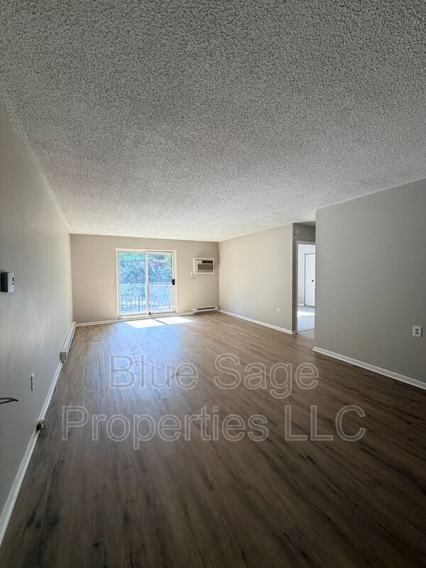 Foto del edificio - 400 Glendale Rd