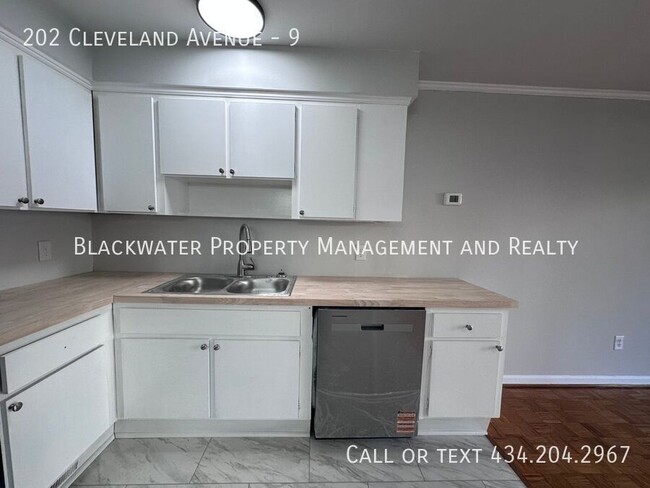 Building Photo - 202 Cleveland Ave