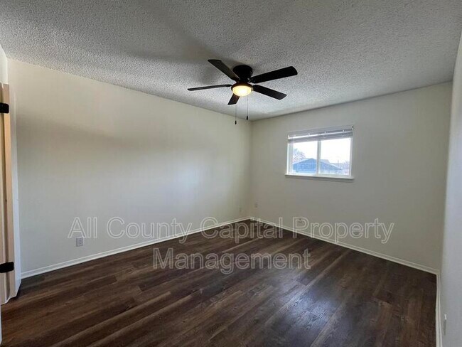 Foto del edificio - 3415 Willowrun Dr