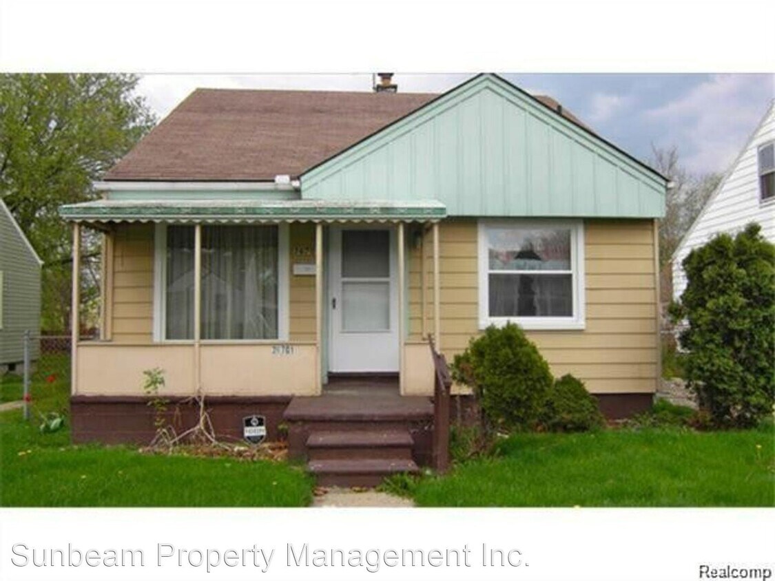 Primary Photo - 4 br, 1 bath House - 26701 Dartmouth
