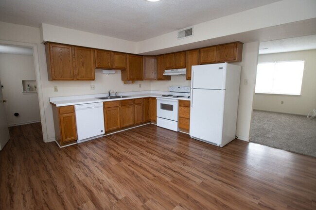 Building Photo - 4819 E. Meadow Lark Lane