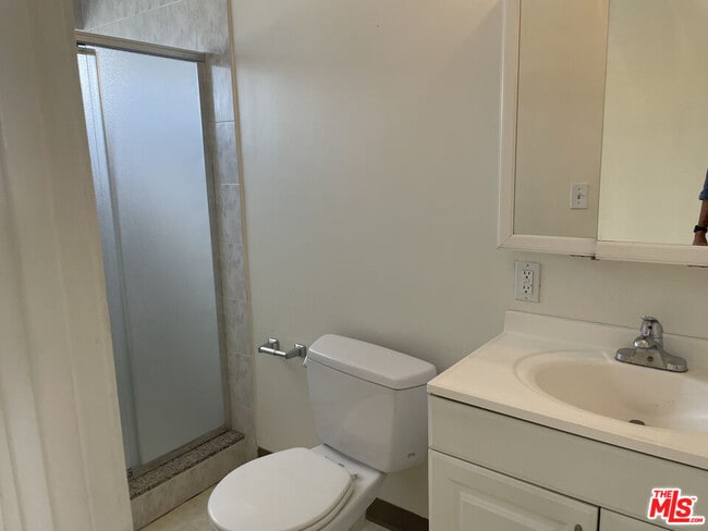 Building Photo - 1150 N Commonwealth Ave