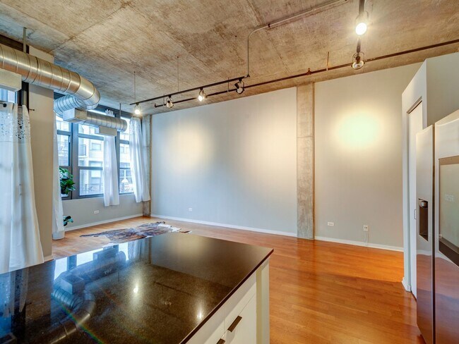Foto del edificio - 900 N Kingsbury St