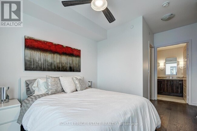 Building Photo - 241 Sea Ray Ave