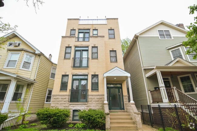 Building Photo - 3117 N Damen Ave