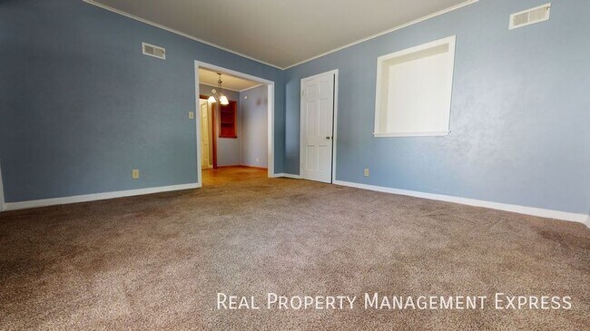 Foto del edificio - 1 Bedroom 1 Bathroom w/ Single Stall Garage in Central Sioux Falls