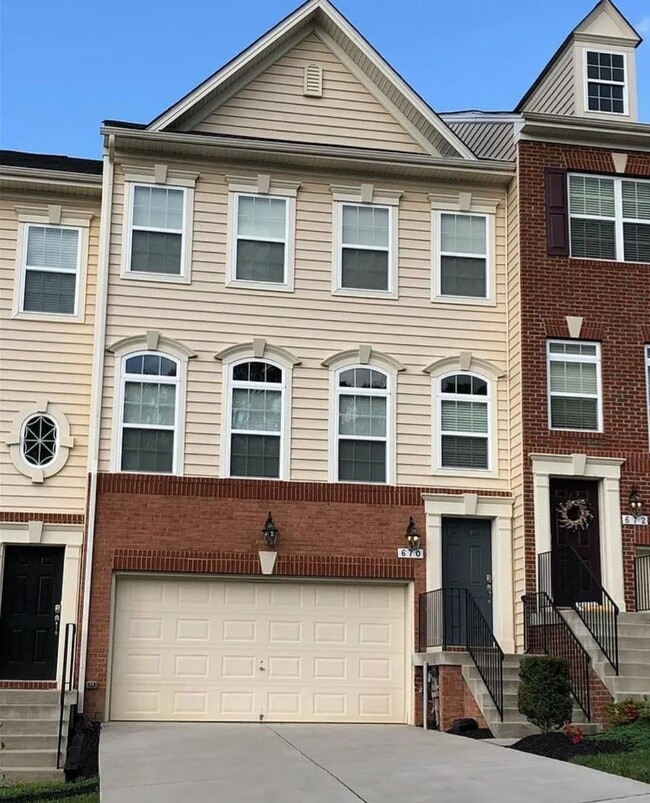Building Photo - 670 Highland Farms Cir