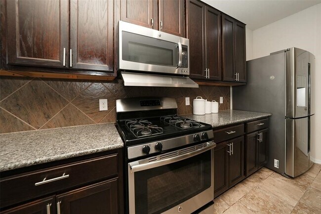 Foto del edificio - 3314 Tall Sycamore Trail