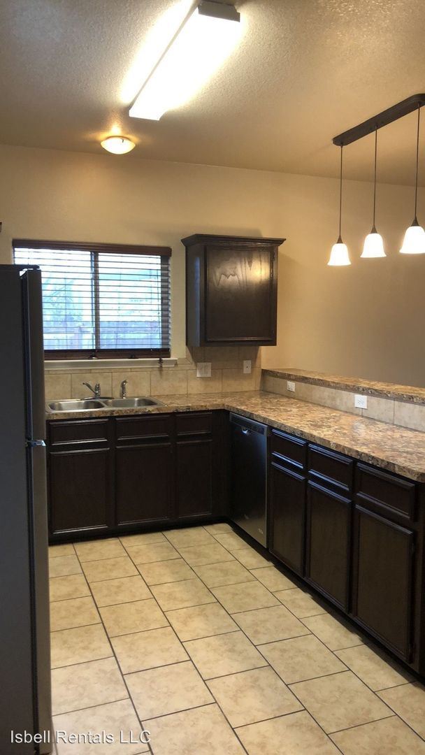 Building Photo - 1103 Grace Point Dr