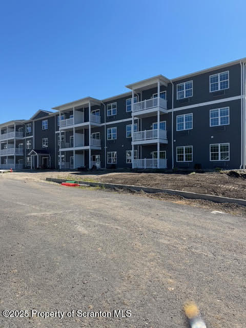 Foto del edificio - 407 Circle Dr