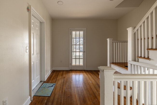 Foto del edificio - 25 Hunting St