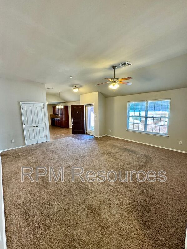 Foto del edificio - 2432 NW 197th St