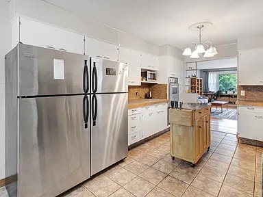 Building Photo - 14 Bellegarde Ave