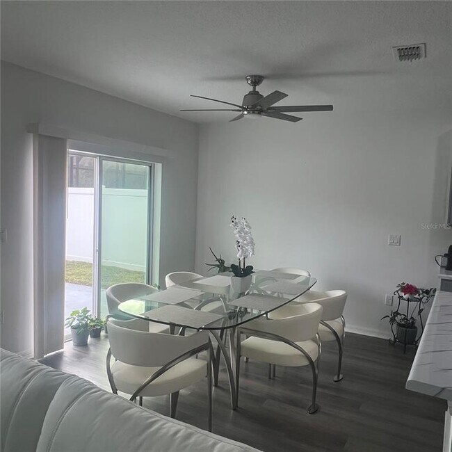 Foto del edificio - 167 Cambria Grove Cir