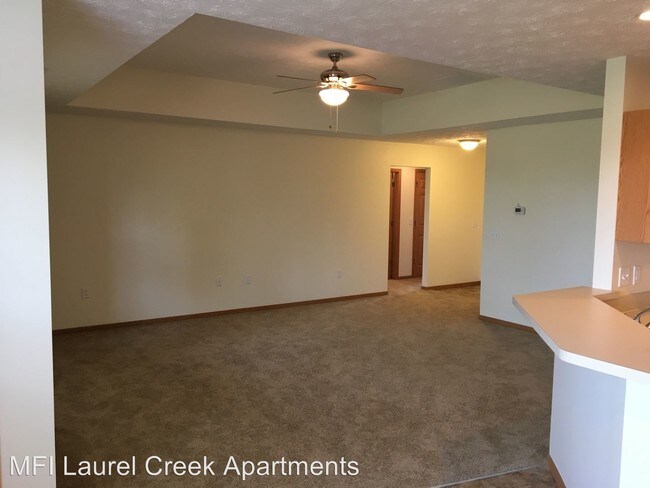 Building Photo - 2200 Shamrock Ln