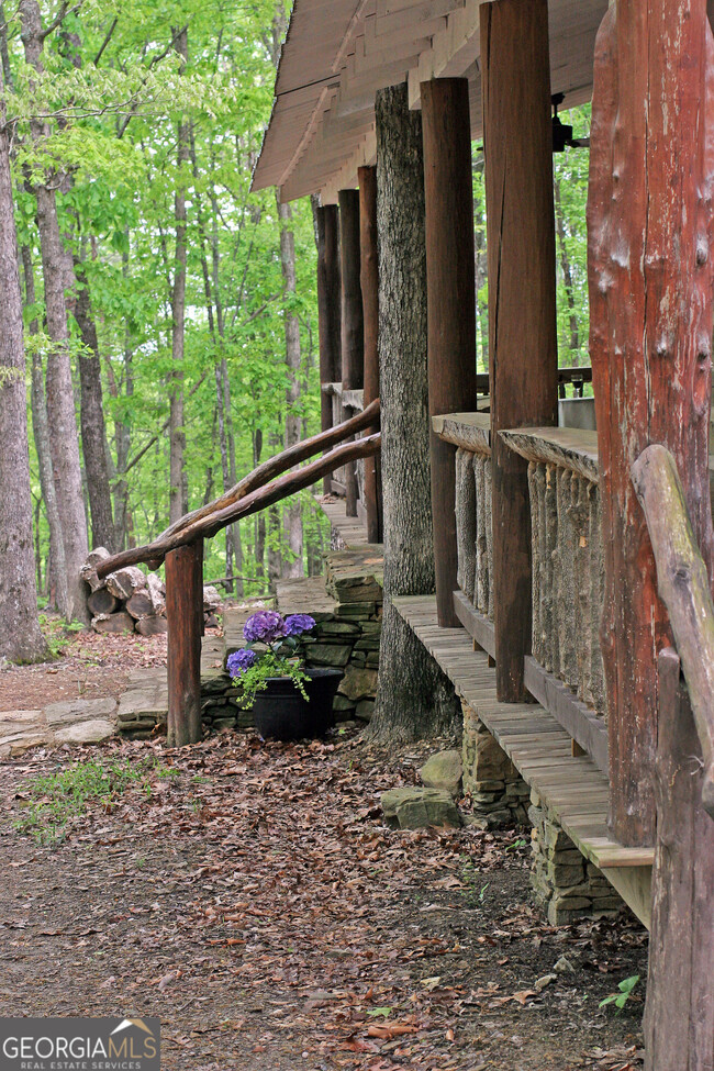 Building Photo - 853 Bull Gap Rd