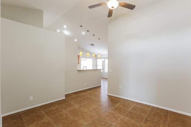 Building Photo - 2110 N Ithica Street
