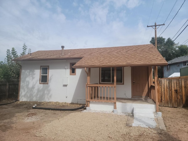 2612.5 E Dale St