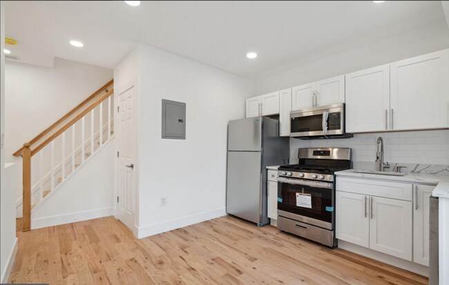Kitchen - 5031 Portico St Apartments