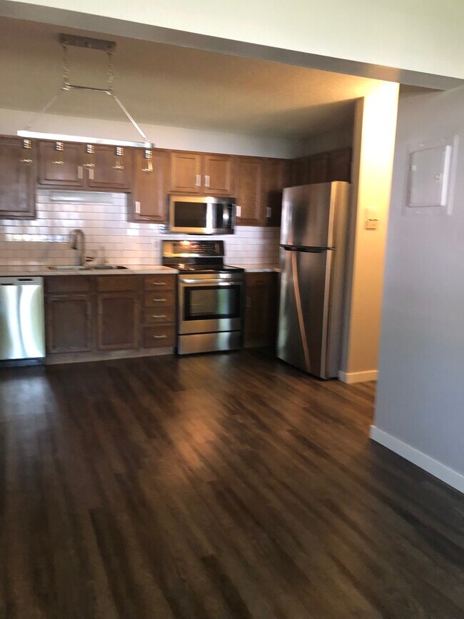 Foto del edificio - 3708 S Terry Ave