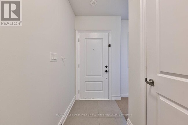 Photo du bâtiment - 2160 Trafalgar Rd